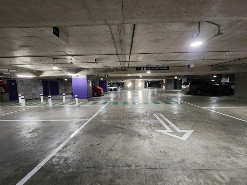 Estacionamiento 014