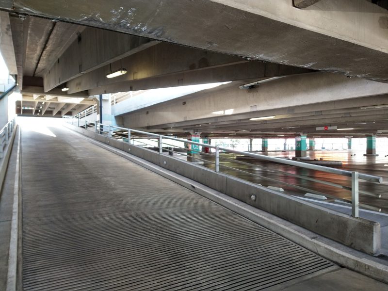 Estacionamiento 008