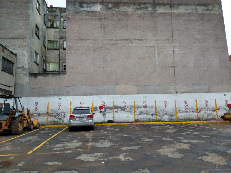 Estacionamiento 011