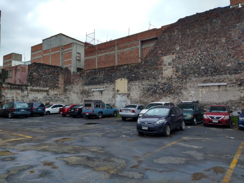 Estacionamiento 011